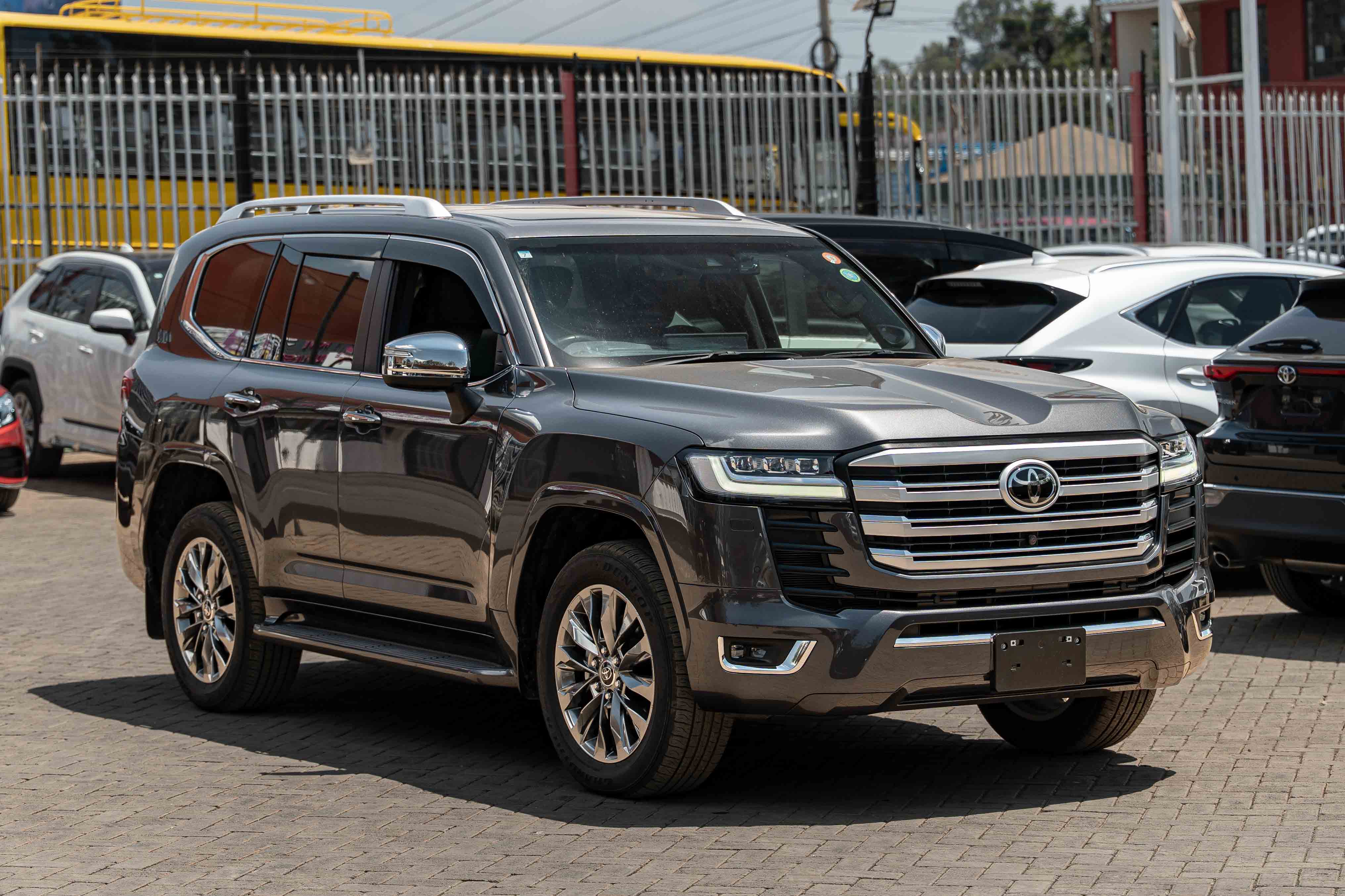 Toyota Landcruiser LC300 ZX